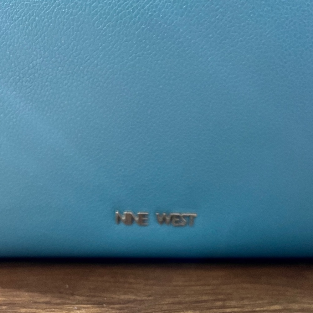 Nine West Blue Tote Bag Spacious and Minimalist with matching clutch - Picture 2 of 11